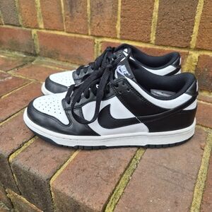 Nike Dunks Pandas Low